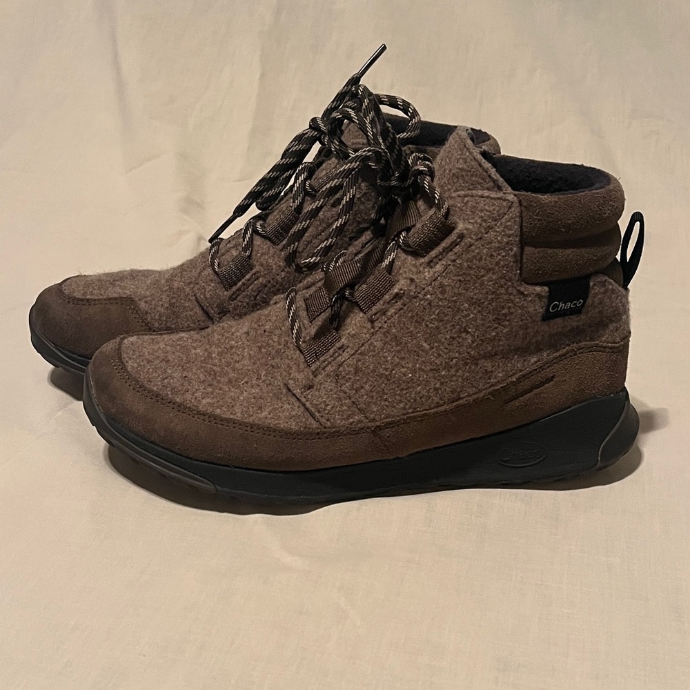 Chaco Women’s Waterproof Dark Brown Lace-Up Boots